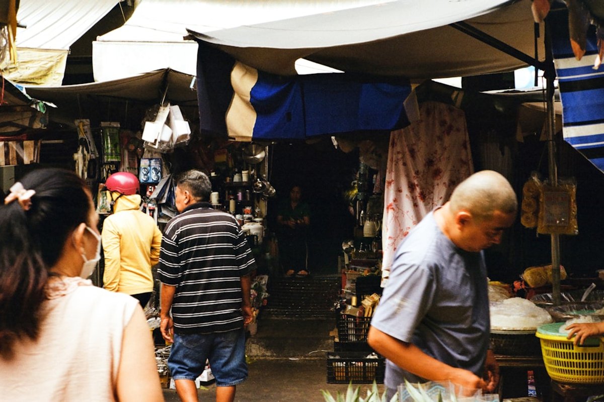 Market food stall with fresh food service